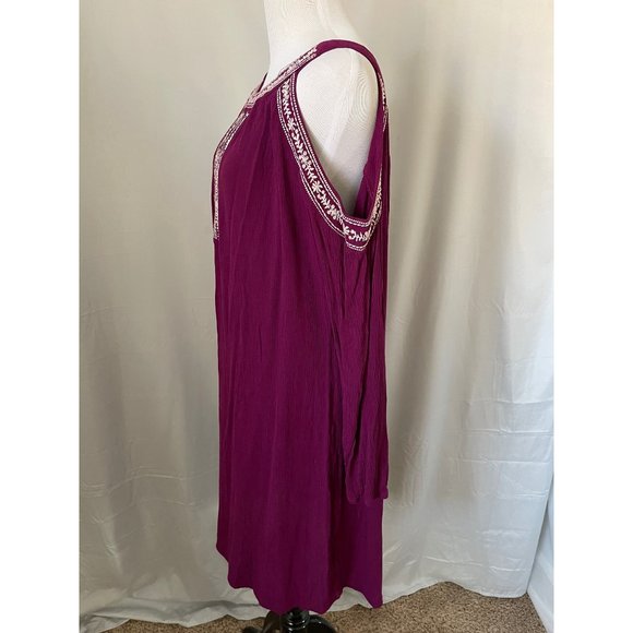 Time & Tru Plum Purple Cold-Shoulder Keyhole Embroider Trim Textured Midi Dress - Picture 10 of 12